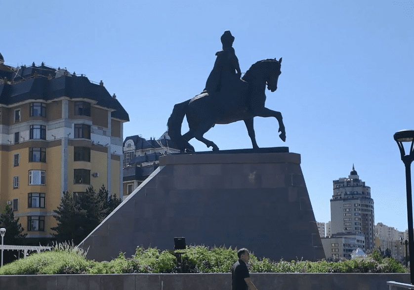 04:58 – Monument to Kenesary Khan