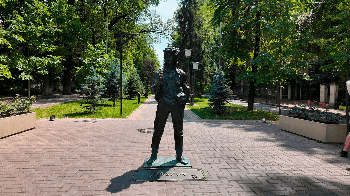 Monument to Viktor Tsoy