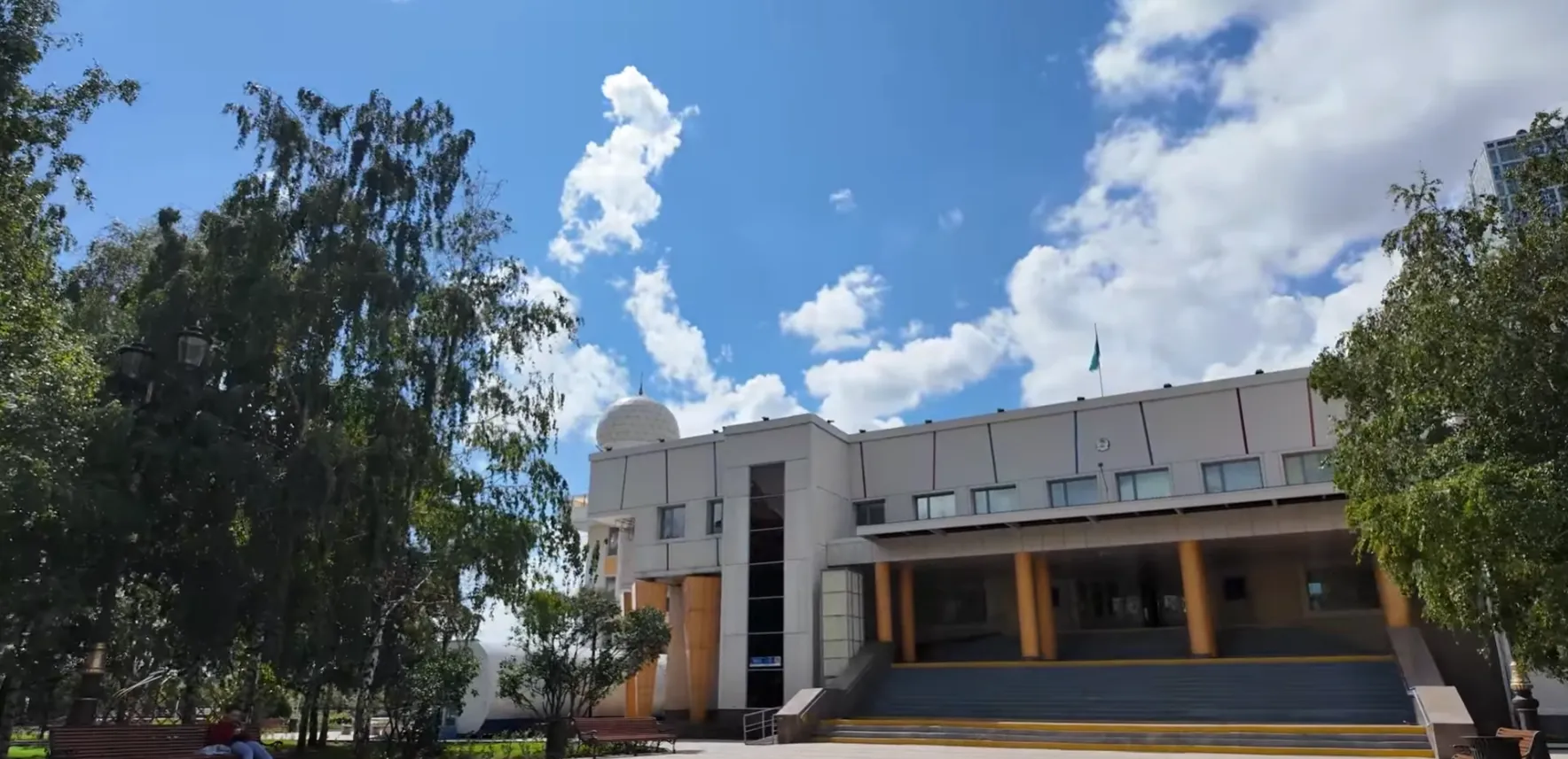 dvorets shkolnikov im. m.utemisova dvorets pionerov