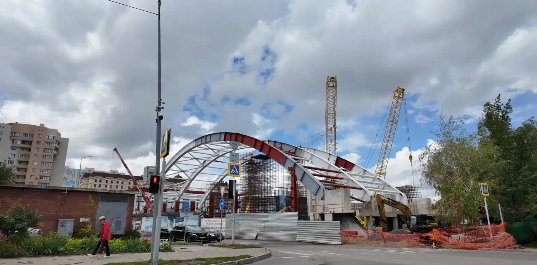 Вид на строящийся стадион на месте стадиона имени Мунайтпасова